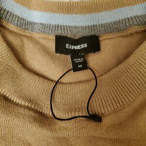 Express Men’s Camel Crewneck Sweater Size Medium Classic Knit Pullover